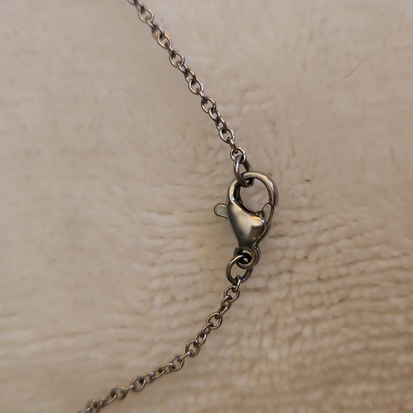 STS Sterling Silver CZ V Shape Art Deco Necklace - Picture 4 of 7
